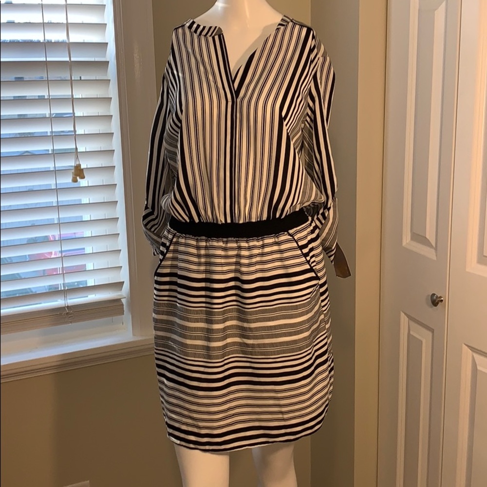 NWT Back and white dress with pockets size small